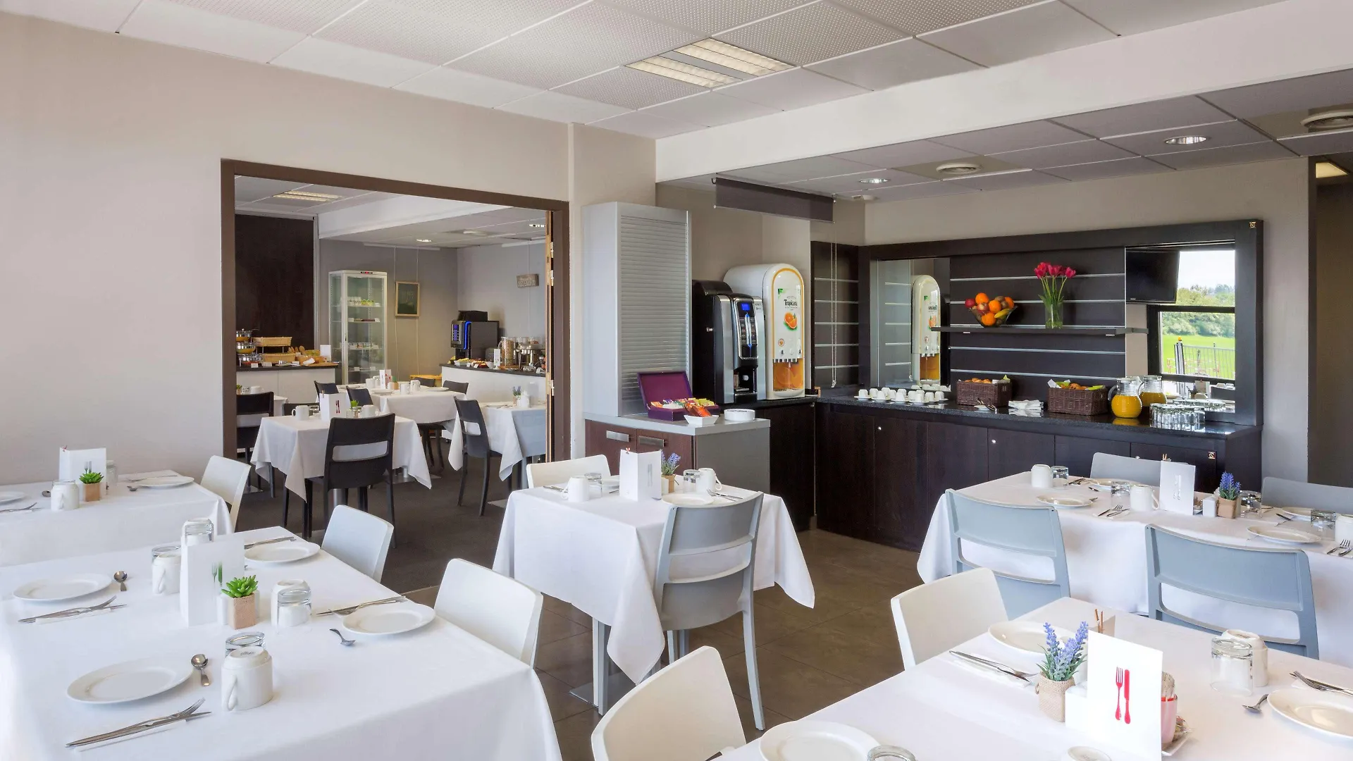 Best Western Plus Winnipeg West Headingley Hotel