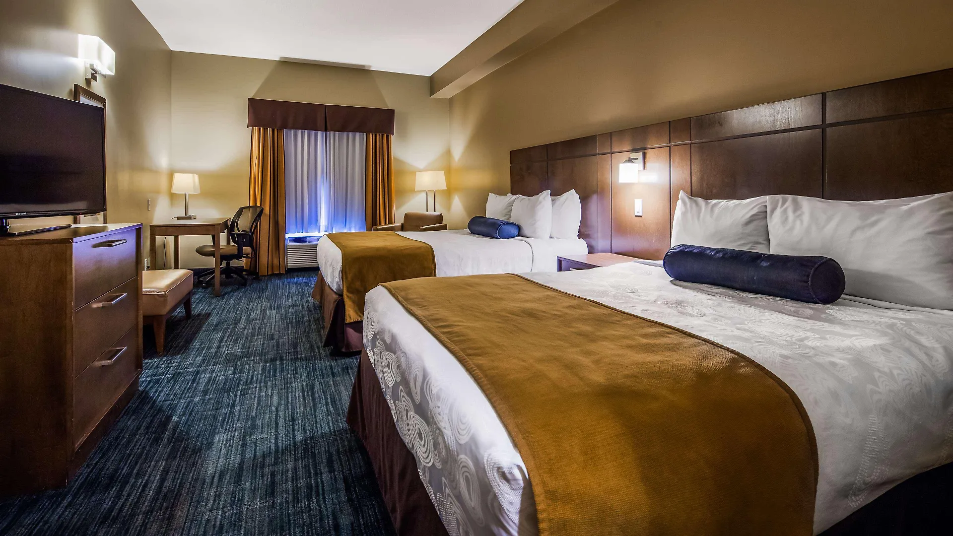Best Western Plus Winnipeg West Headingley Hotel
