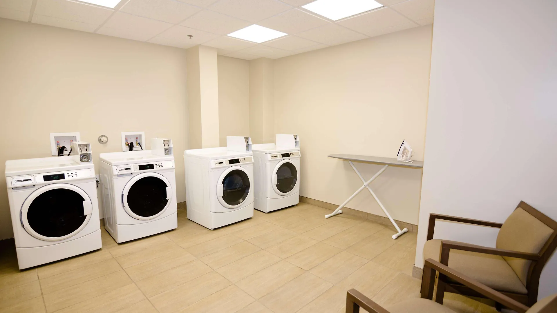 Best Western Plus Winnipeg West Headingley 3*,  Canada
